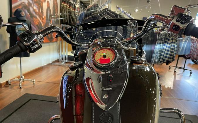 2024 Indian Motorcycle® Springfield® Bronze Pearl/Silver Qurtz