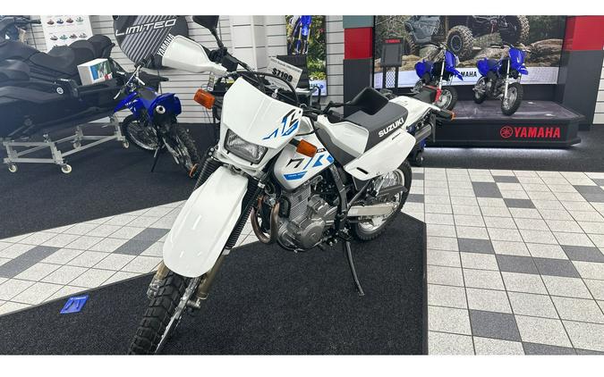 2025 Suzuki DR650SEM5