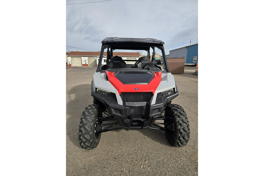 2025 Polaris GENERAL 4 1000 SPORT