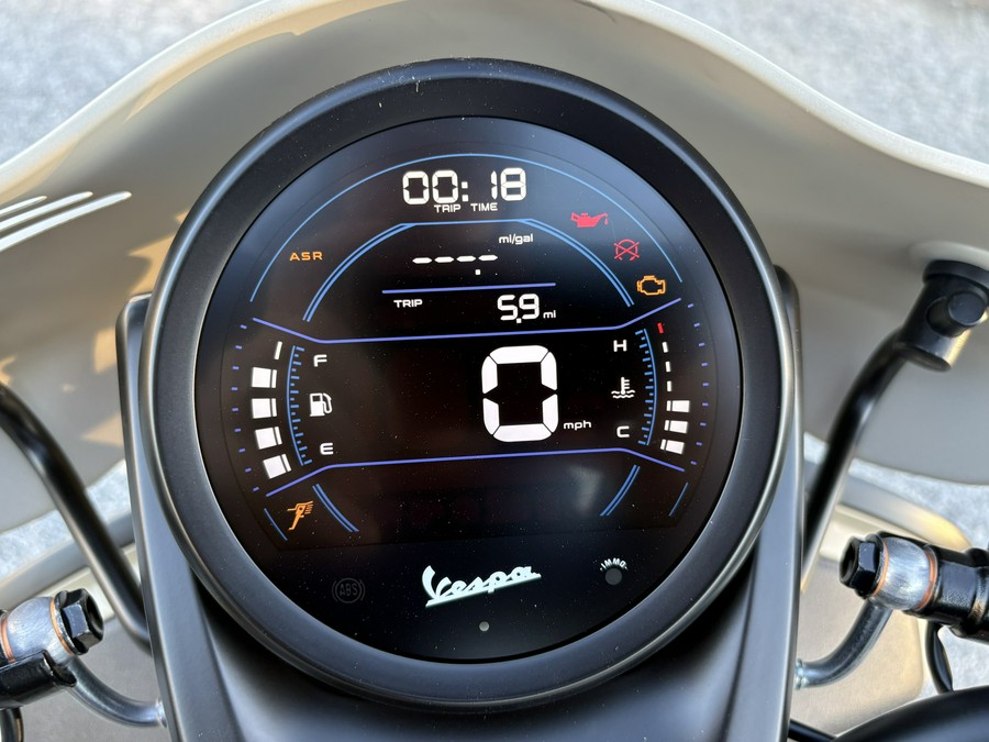 2025 Vespa GTV 310