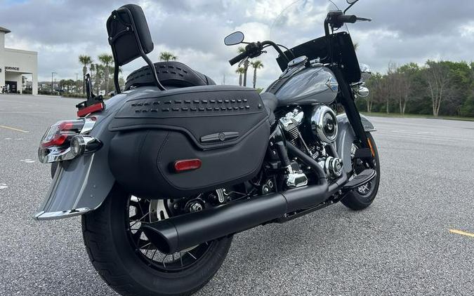2026 Harley-Davidson® FLHC - Heritage Classic