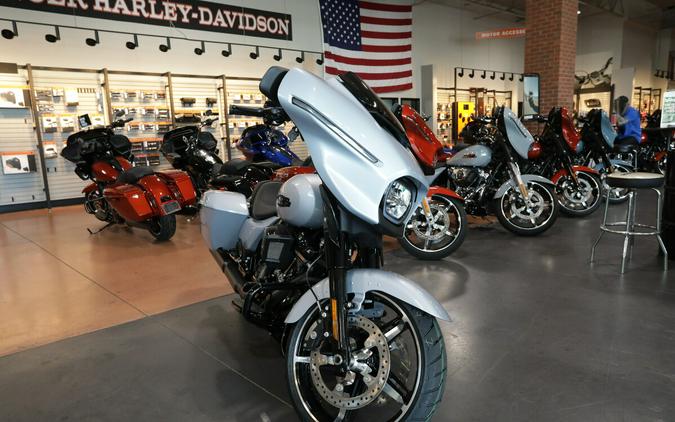 New 2024 Harley-Davidson Street Glide Grand American Touring For Sale Near Medina, Ohio