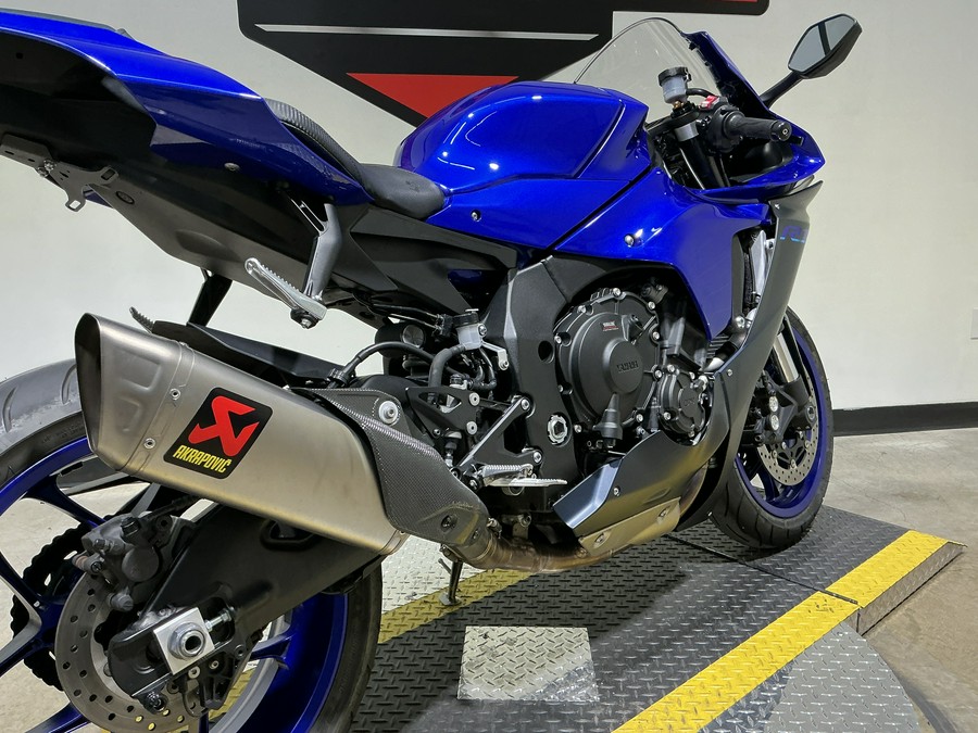 2023 Yamaha YZF-R1