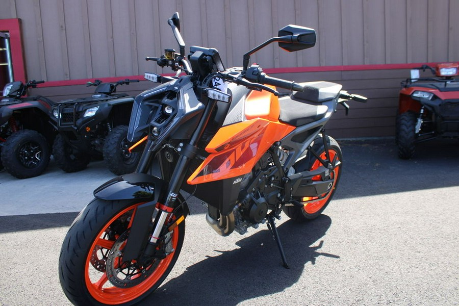 2024 KTM 990 Duke