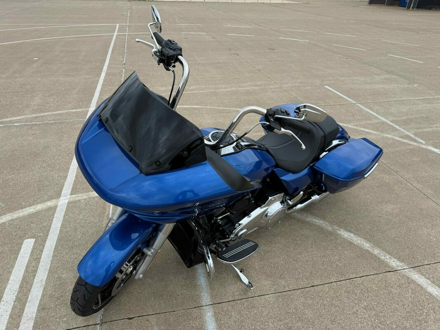 2025 Harley-Davidson® Road Glide® Blue Burst