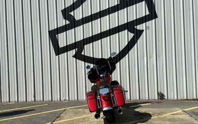 2018 Harley-Davidson® Ultra Limited Wicked Red/Twisted Cherry