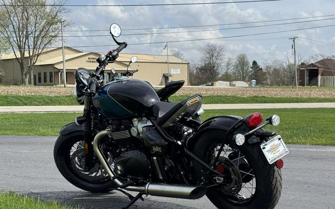 2026 Triumph Bonneville Bobber Interstellar Blue