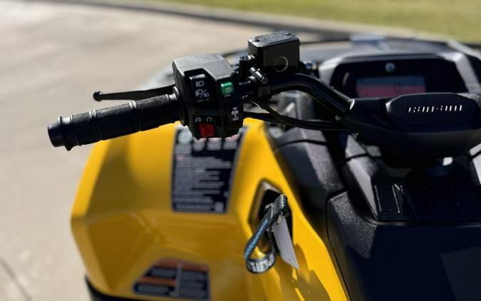 2024 Can-Am® Outlander MAX XT 700