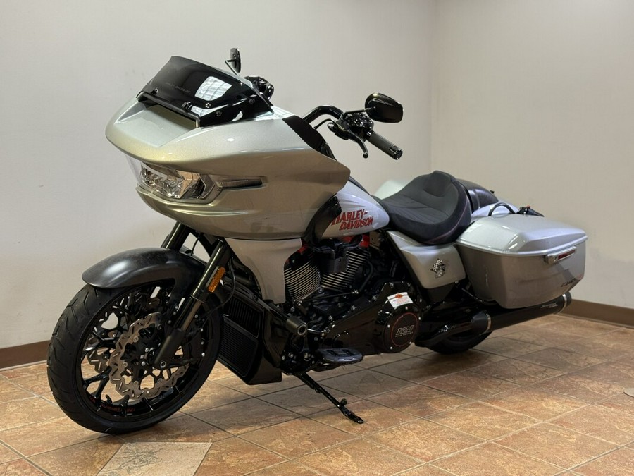 2025 FLTRXSTSE CVO™ Road Glide® ST