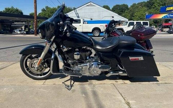 2011 Harley-Davidson Street Glide FLHX
