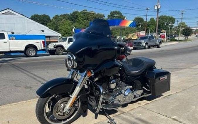 2011 Harley-Davidson Street Glide FLHX