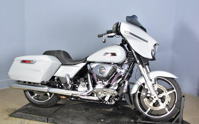 2024 Harley-Davidson Street Glide Billiard Gray