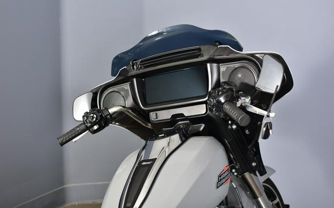 2024 Harley-Davidson Street Glide Billiard Gray