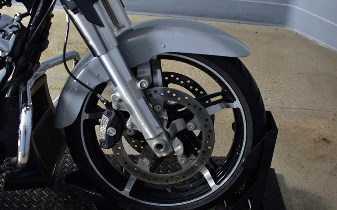 2024 Harley-Davidson Street Glide Billiard Gray