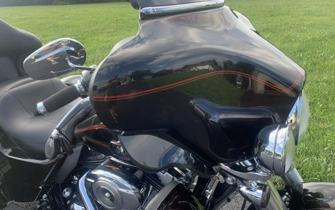 2011 Harley-Davidson® FLHTCUTG - Tri Glide® Ultra Classic®