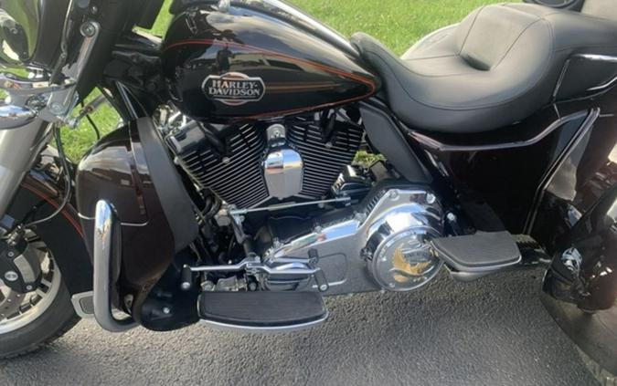 2011 Harley-Davidson® FLHTCUTG - Tri Glide® Ultra Classic®