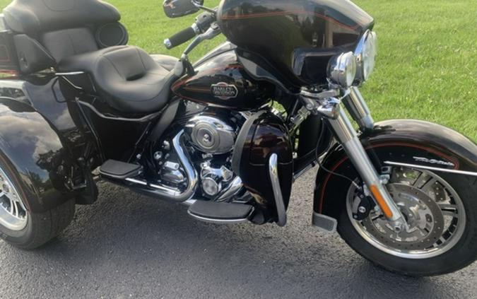 2011 Harley-Davidson® FLHTCUTG - Tri Glide® Ultra Classic®