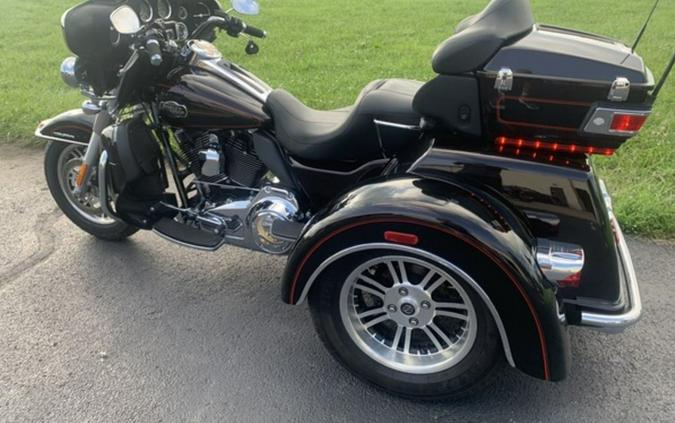 2011 Harley-Davidson® FLHTCUTG - Tri Glide® Ultra Classic®