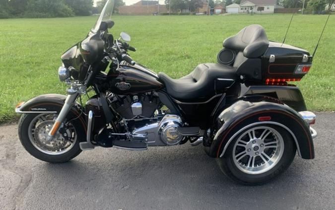 2011 Harley-Davidson® FLHTCUTG - Tri Glide® Ultra Classic®