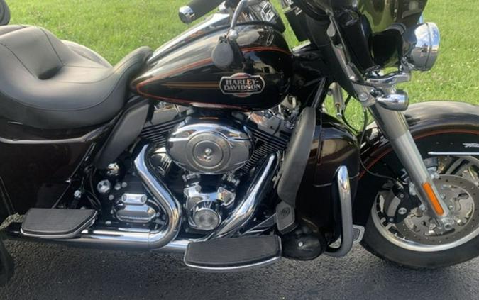 2011 Harley-Davidson® FLHTCUTG - Tri Glide® Ultra Classic®