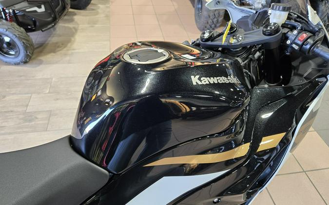 2026 KAWASAKI NINJA ZX6R ABS