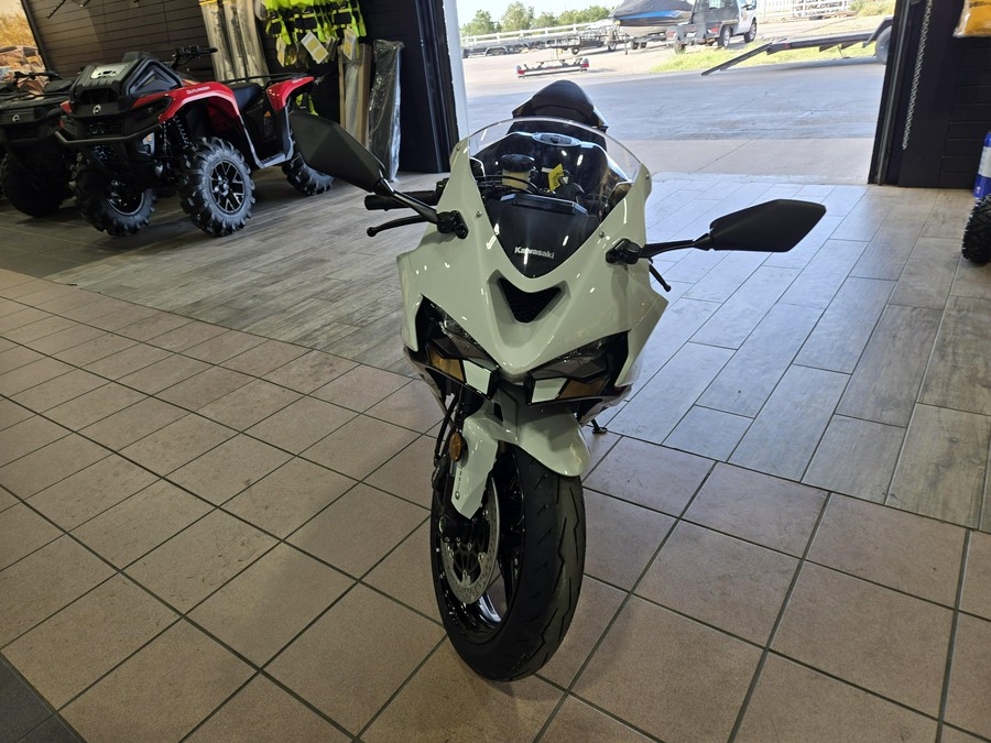 2026 KAWASAKI NINJA ZX6R ABS