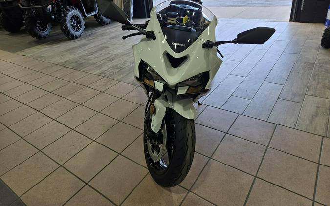 2026 KAWASAKI NINJA ZX6R ABS