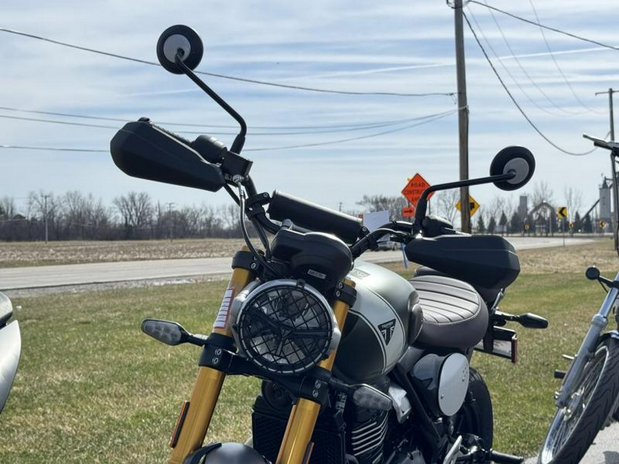 2026 Triumph Scrambler 400 X Matte Khaki Green/Matte Fusion White