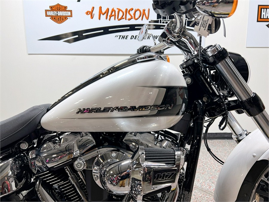 2024 Harley-Davidson Breakout FXBR White Onyx Pearl