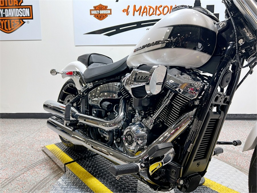 2024 Harley-Davidson Breakout FXBR White Onyx Pearl