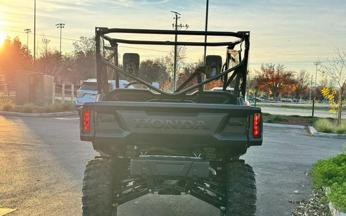 2025 Honda Pioneer 1000 Deluxe