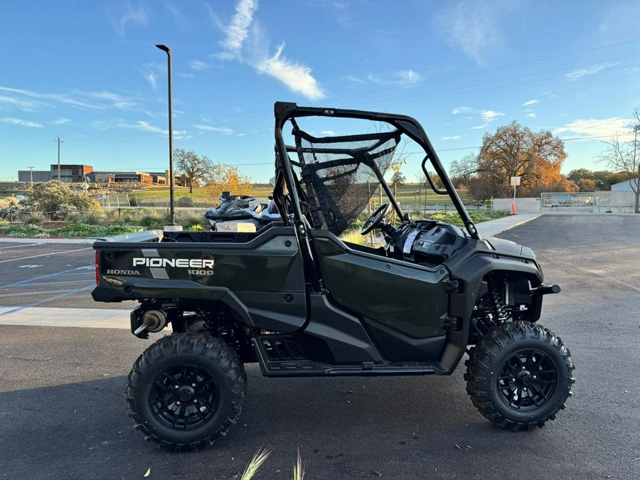 2025 Honda Pioneer 1000 Deluxe
