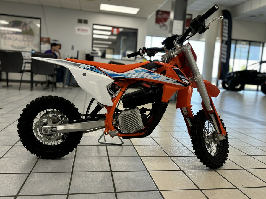 2024 KTM SX E 3