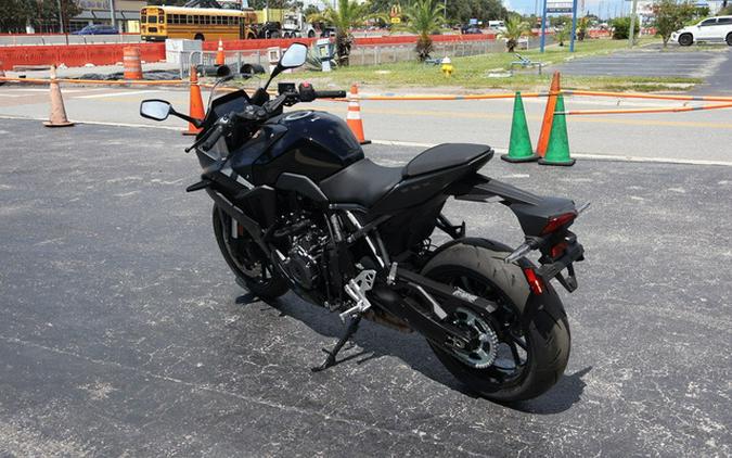 2025 Suzuki GSX-8R 8R