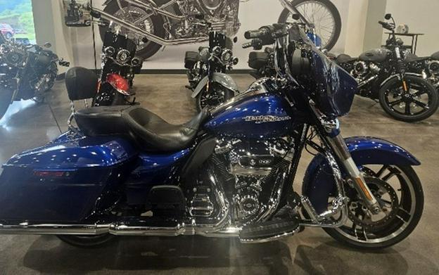 2017 Harley-Davidson Street Glide FLHXS - Special