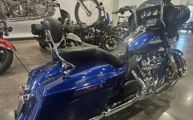 2017 Harley-Davidson Street Glide FLHXS - Special
