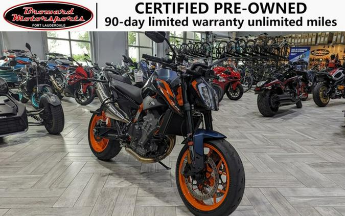 2022 KTM Duke 890 R