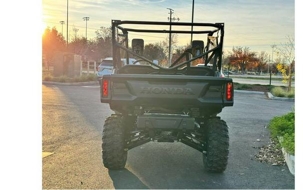 2025 Honda Pioneer 1000 Deluxe