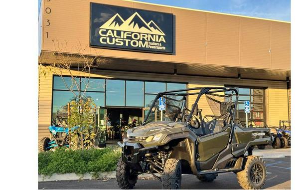 2025 Honda Pioneer 1000 Deluxe