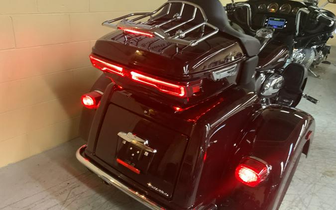 2022 Harley-Davidson FLHTCUTG TRI GLIDE