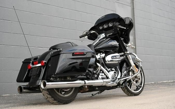 2017 Harley-Davidson® FLHXS - Street Glide® Special