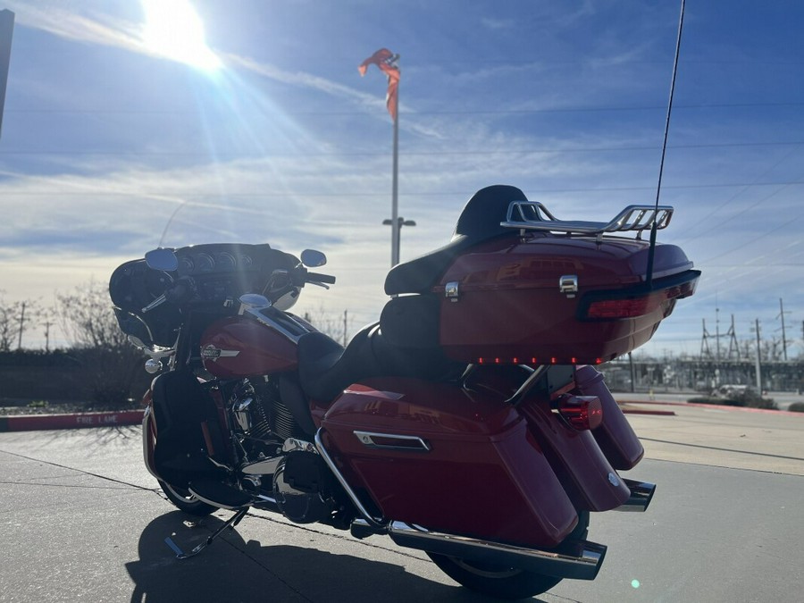 2023 Harley-Davidson® Ultra Limited FLHTK Redline Red