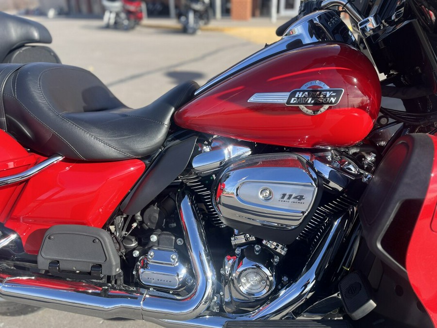 2023 Harley-Davidson® Ultra Limited FLHTK Redline Red