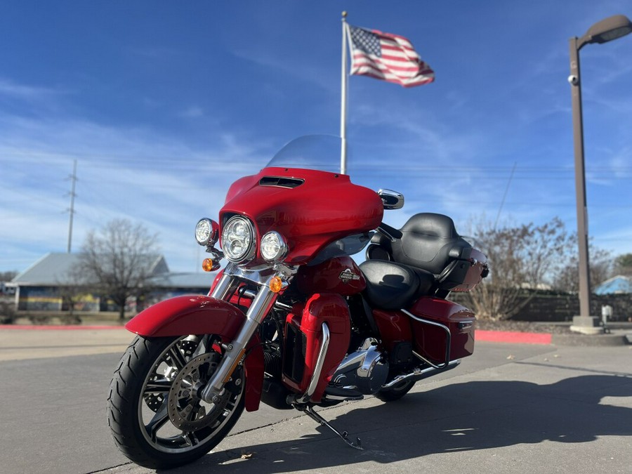 2023 Harley-Davidson® Ultra Limited FLHTK Redline Red