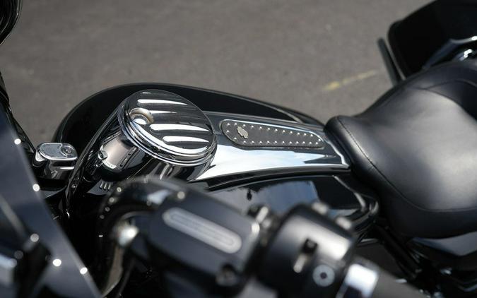 2017 Harley-Davidson FLHXS - Street Glide Special
