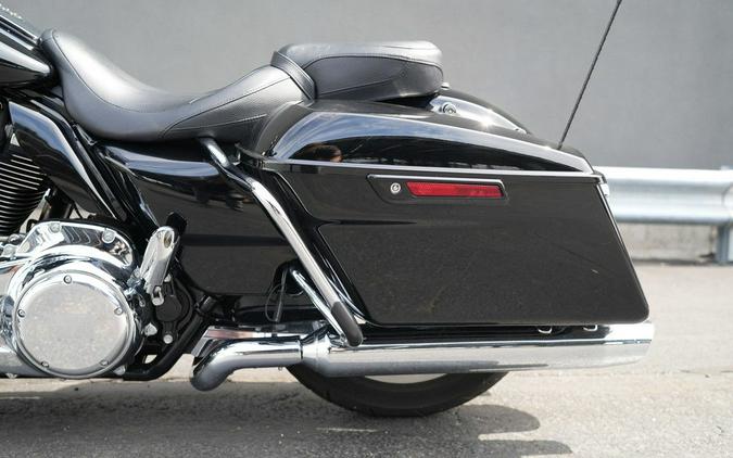 2017 Harley-Davidson FLHXS - Street Glide Special