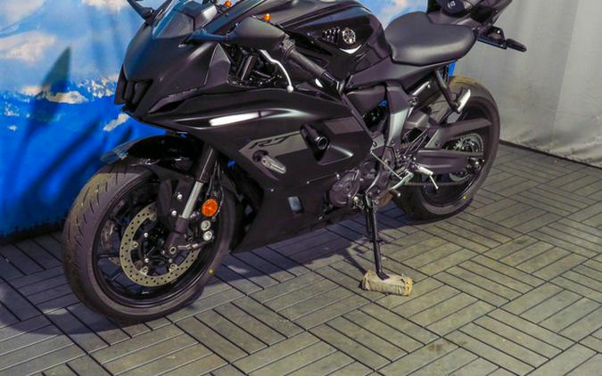 2025 Yamaha YZF R7
