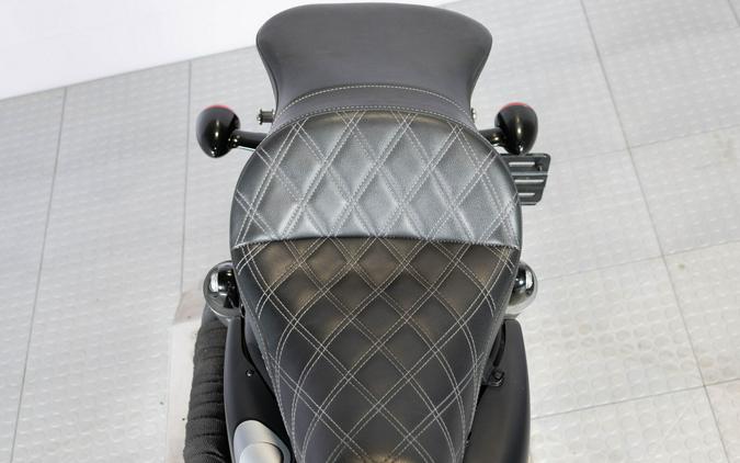 2022 Harley-Davidson Iron 883 XL883N