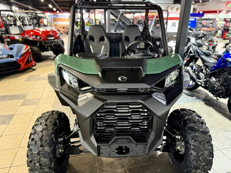 2026 Can-Am® Commander DPS 700