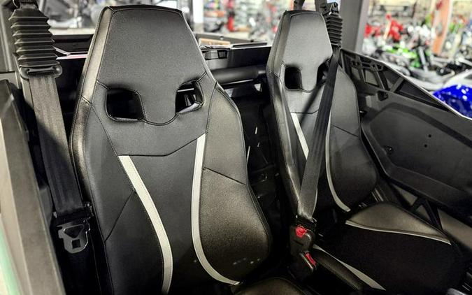 2026 Can-Am® Commander DPS 700